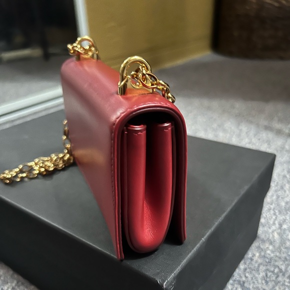 Dolce & Gabbana Red Crossbody Bag with Gold Chain - Picture 5 of 13